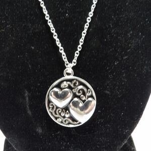 Necklace A Sister is someone to dream cry sing laugh Double Heart Pendant